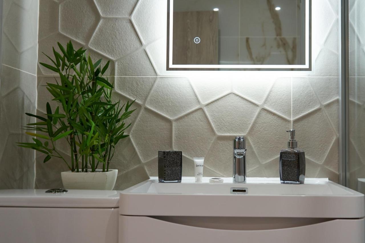 Luxury City Escape Apartments Londres Extérieur photo