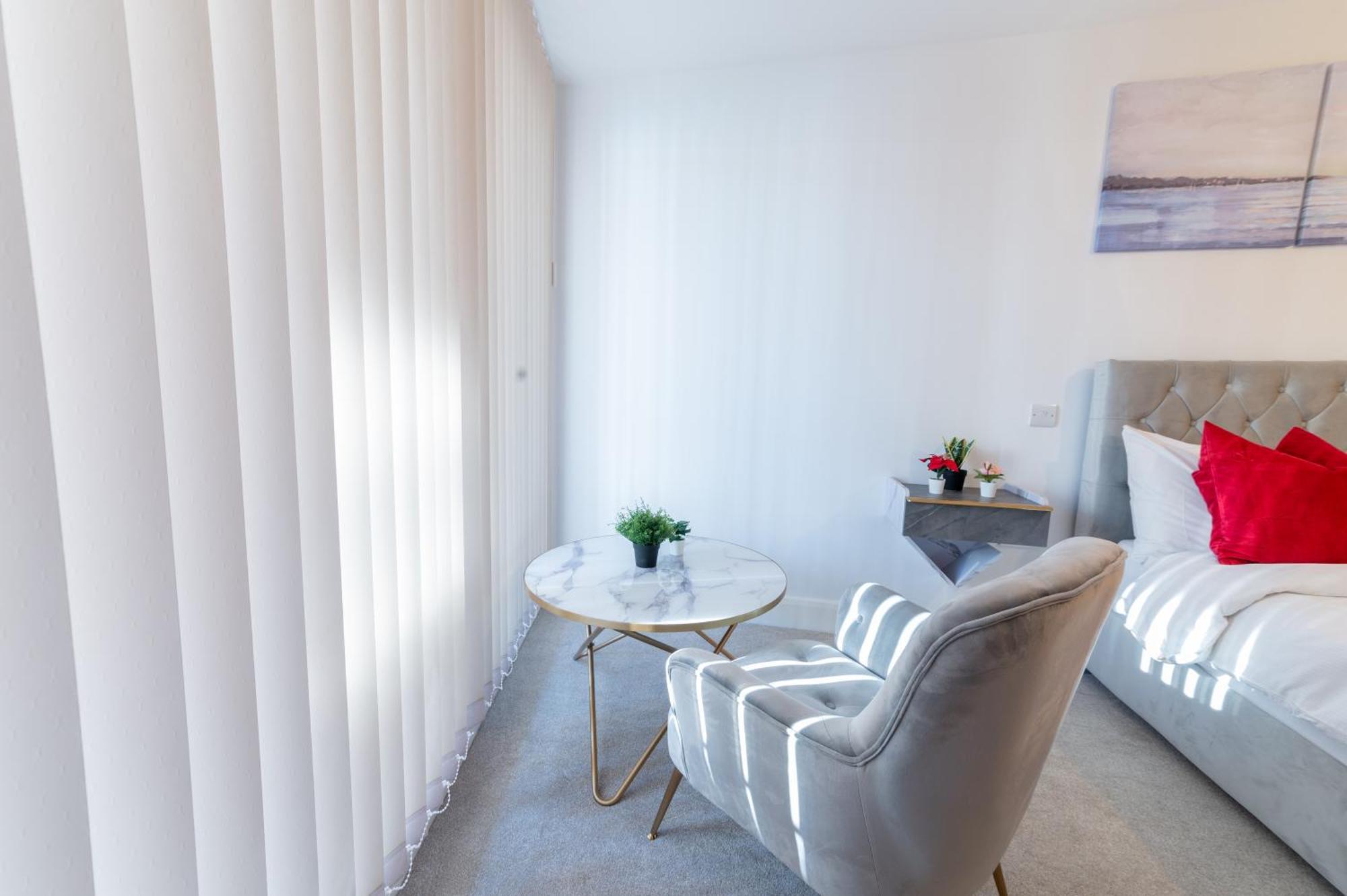 Luxury City Escape Apartments Londres Extérieur photo